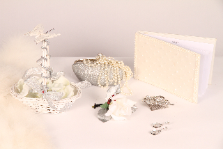 bridal bouquet-wedding-planner-accessories-silver